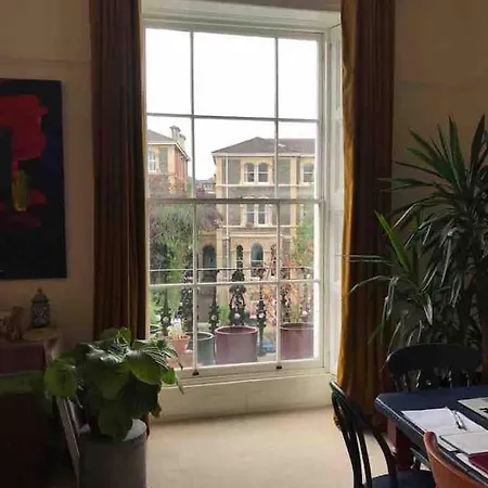 Private Office In Clifton With Free Parking *